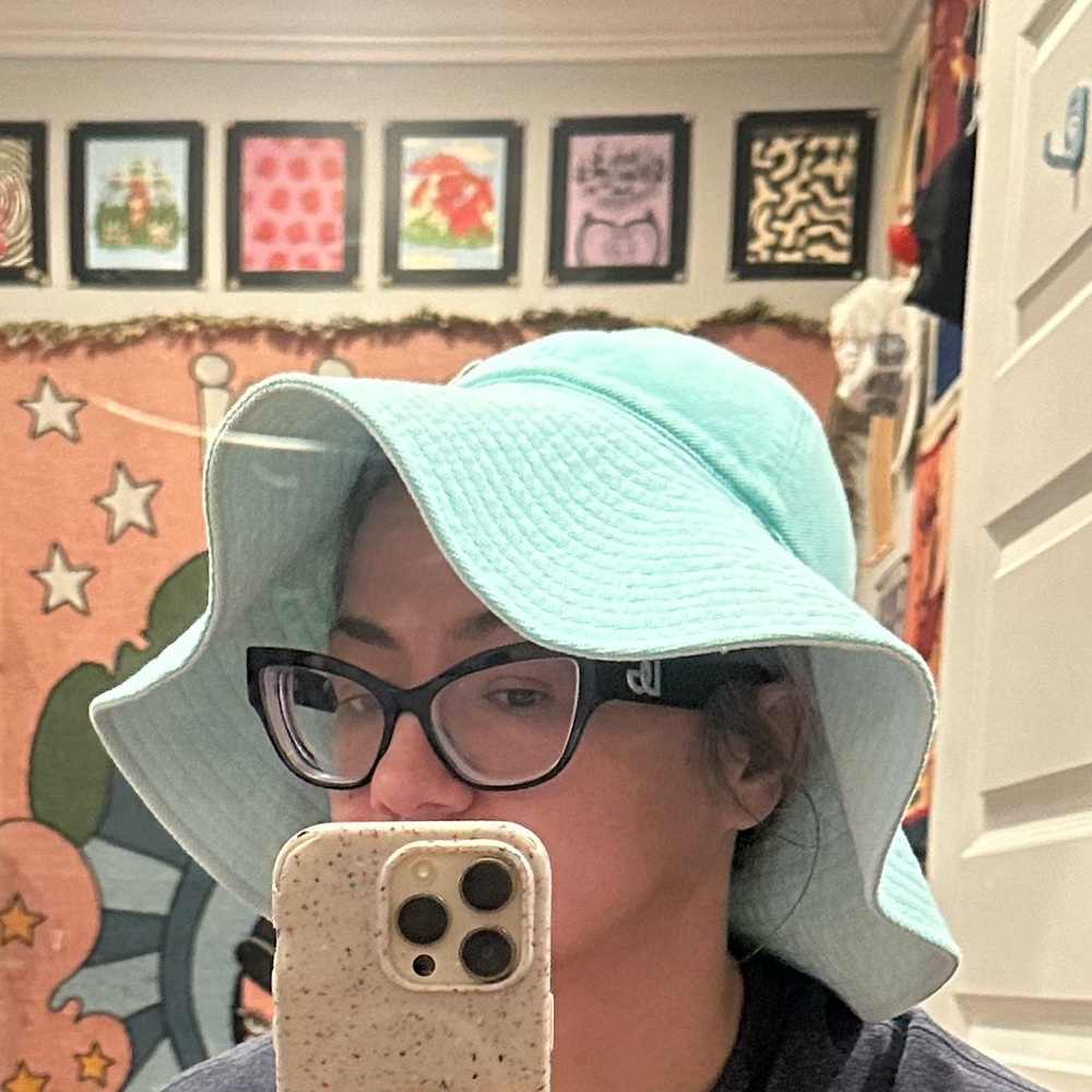 Lacoste Sky Blue/ aqua blue reversible Sun Hat - Picture 11 of 13
